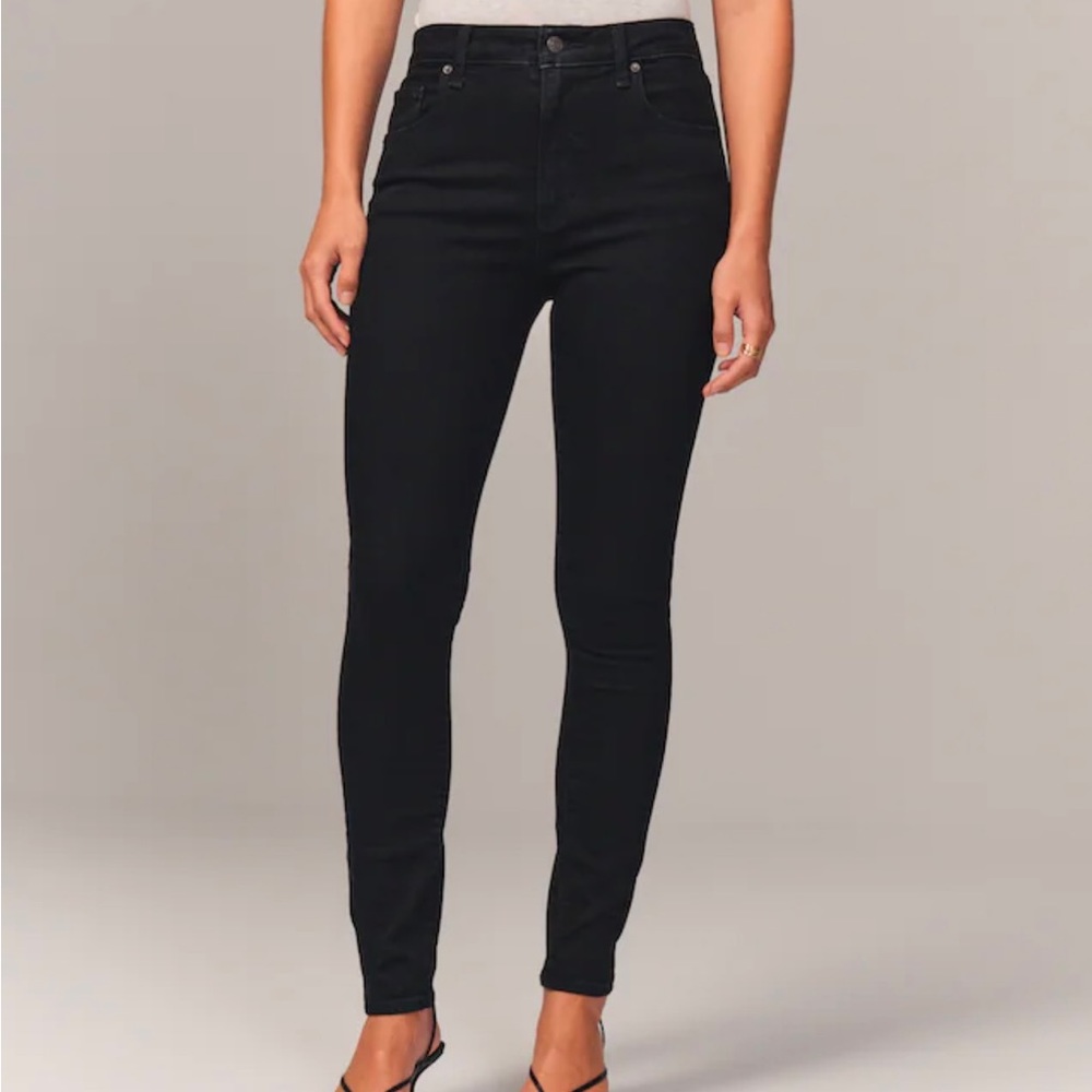 Abercrombie & Fitch High Rise Super Skinny Ankle Jean
